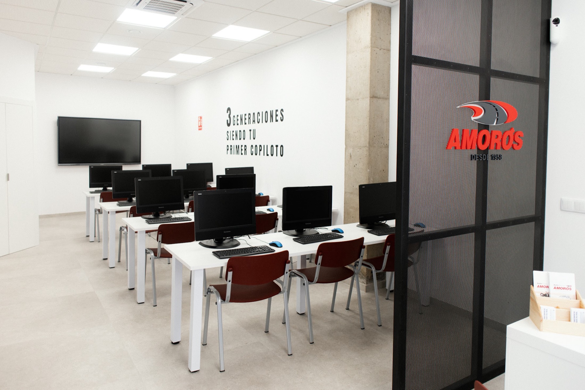 Centro Formación Amorós · Reforma integral de local a autoescuela